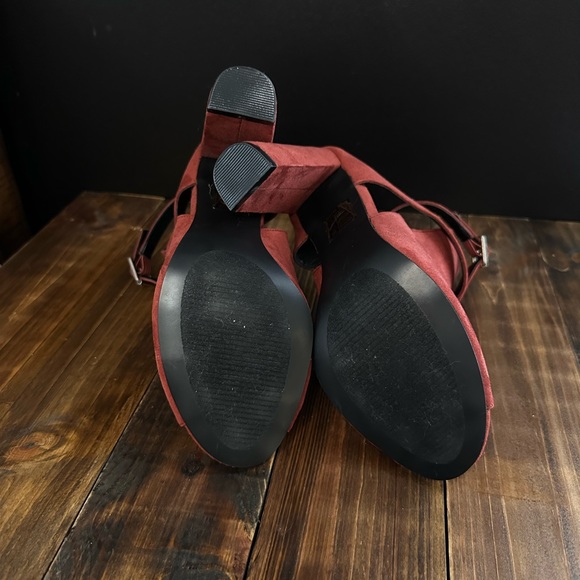 Dark rust red suede open toe bootie - Picture 3 of 3